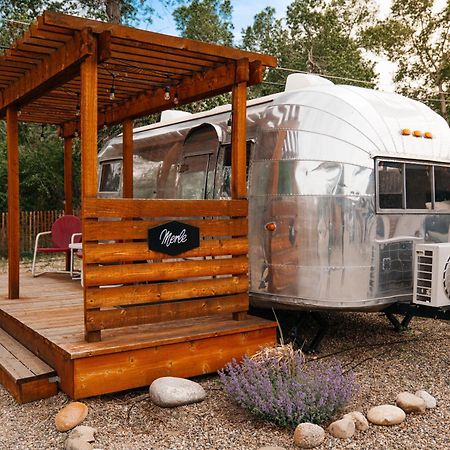 Amigo Motor Lodge Salida Exterior photo